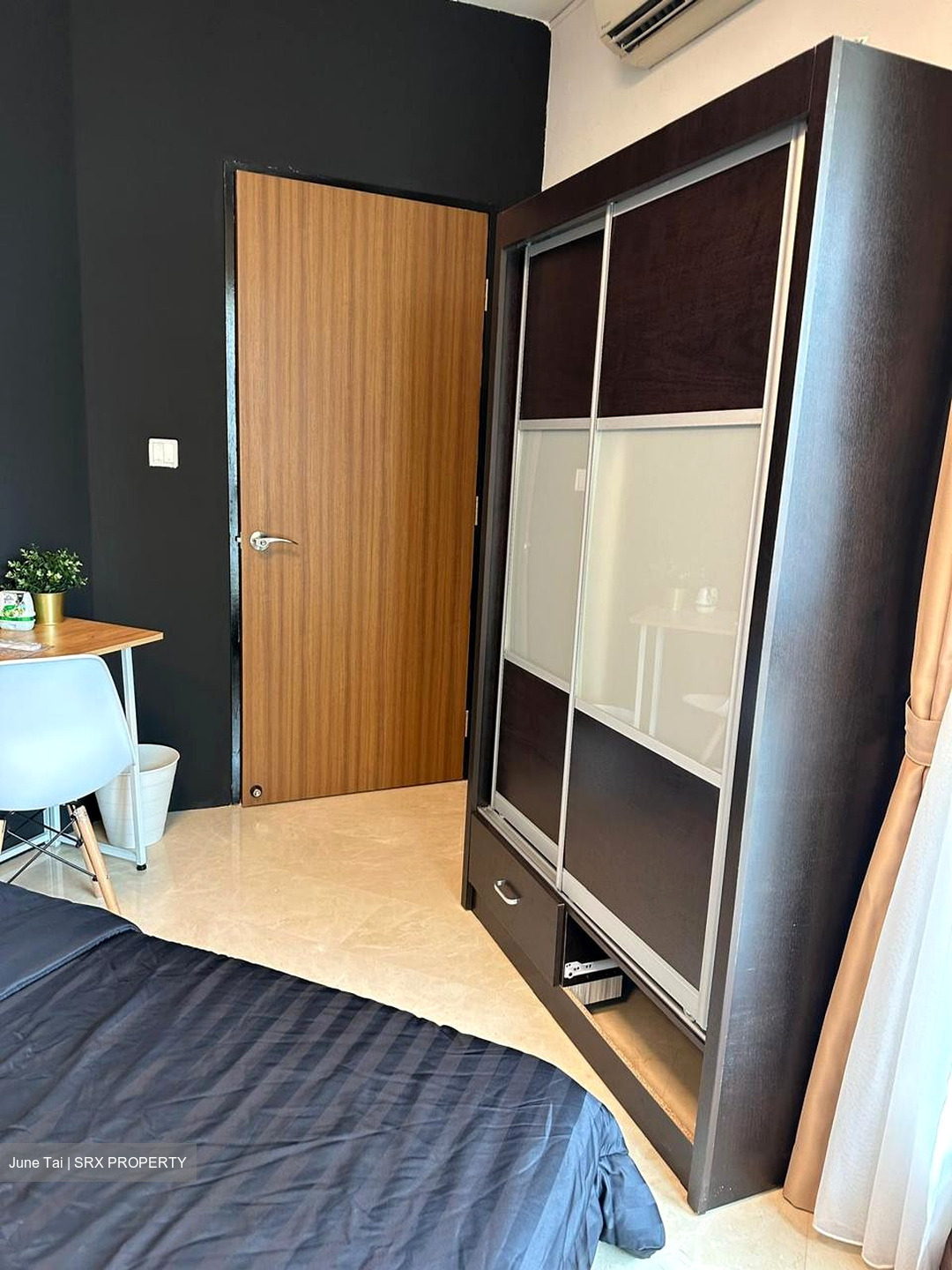 Burlington Square (D7), Apartment #582844071